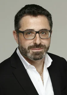 Photo EstetikaParis - Dr Philippe AZOULAY - Médecin Esthétique - Paris 16