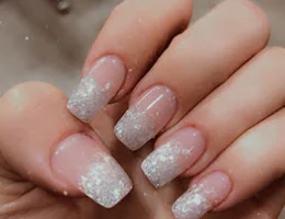 Beaux Ongles De Kim