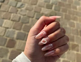 Poorstar nails