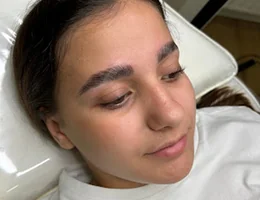 Spécialiste sourcils NBROWS