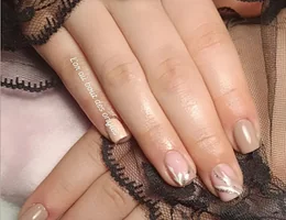 L’or au bout des ongles