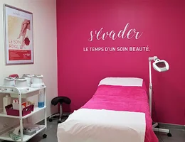 Esthetic Center