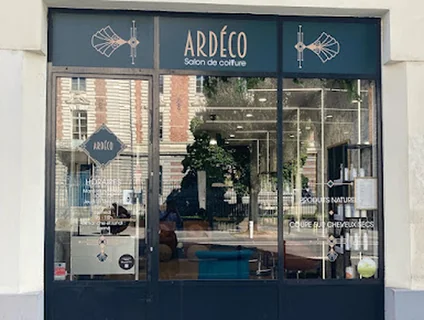 Photo Ardeco spécialiste des cheveux bouclés et des techniques de balayage